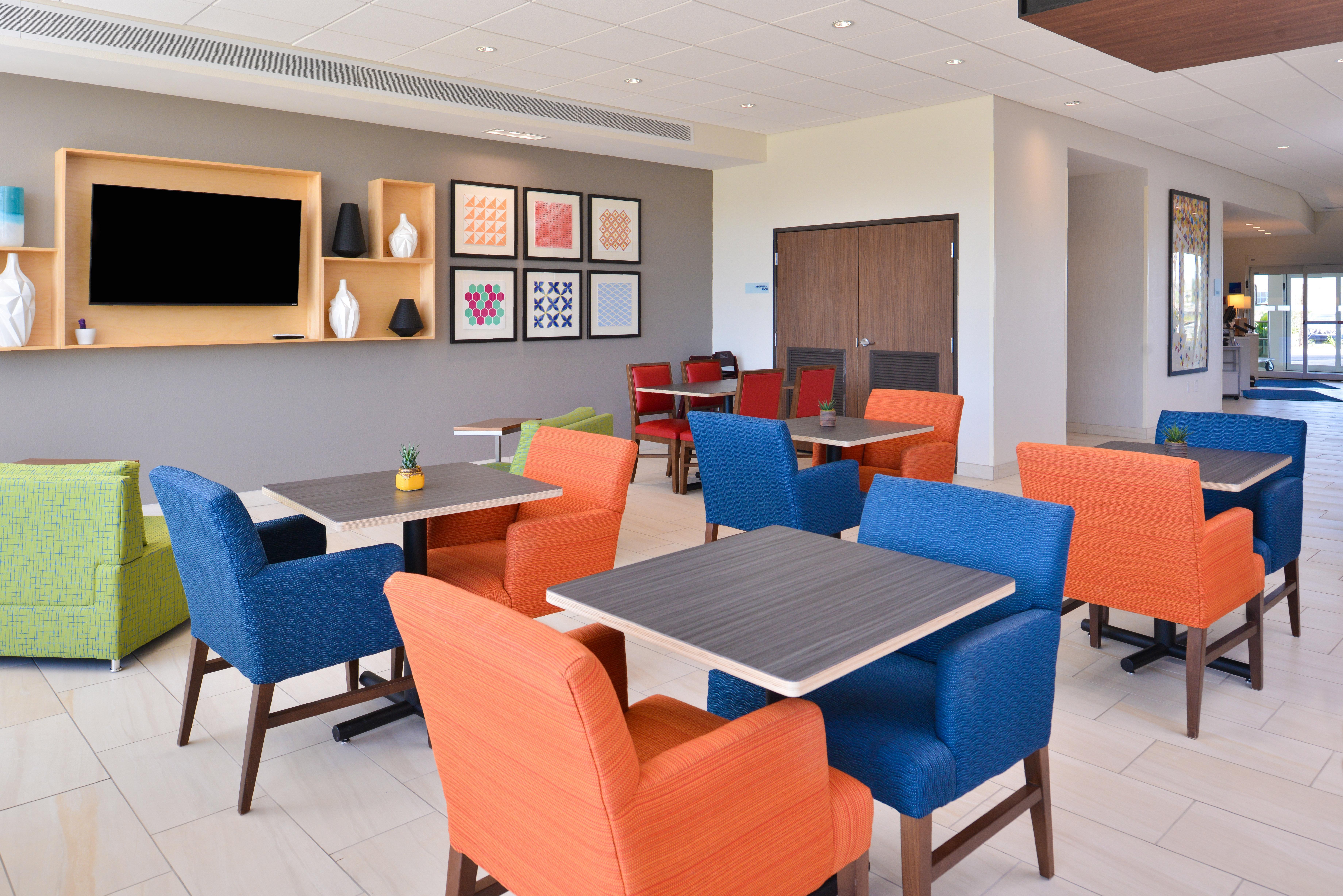 Holiday Inn Express & Suites Trinity By Ihg Eksteriør billede