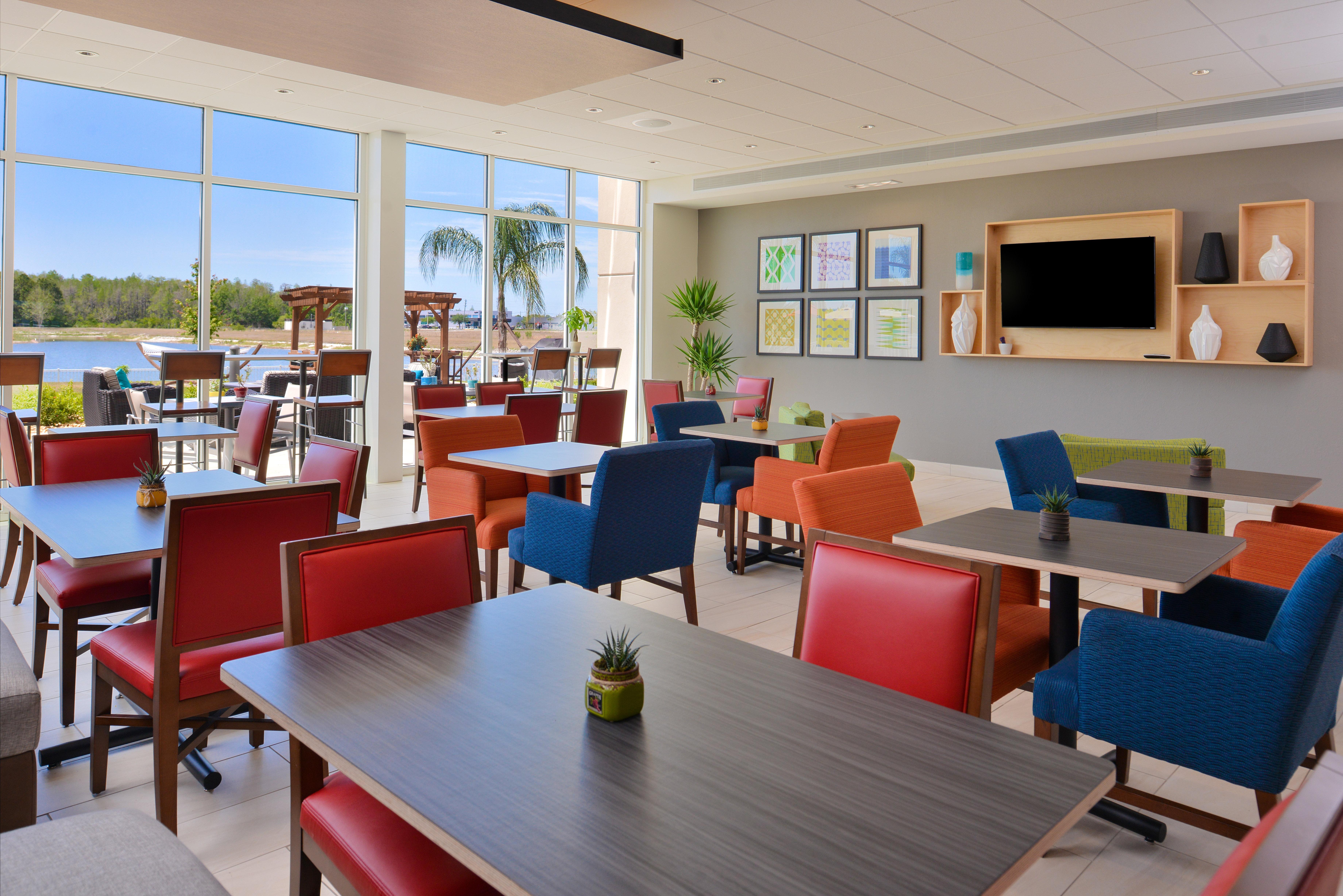 Holiday Inn Express & Suites Trinity By Ihg Eksteriør billede