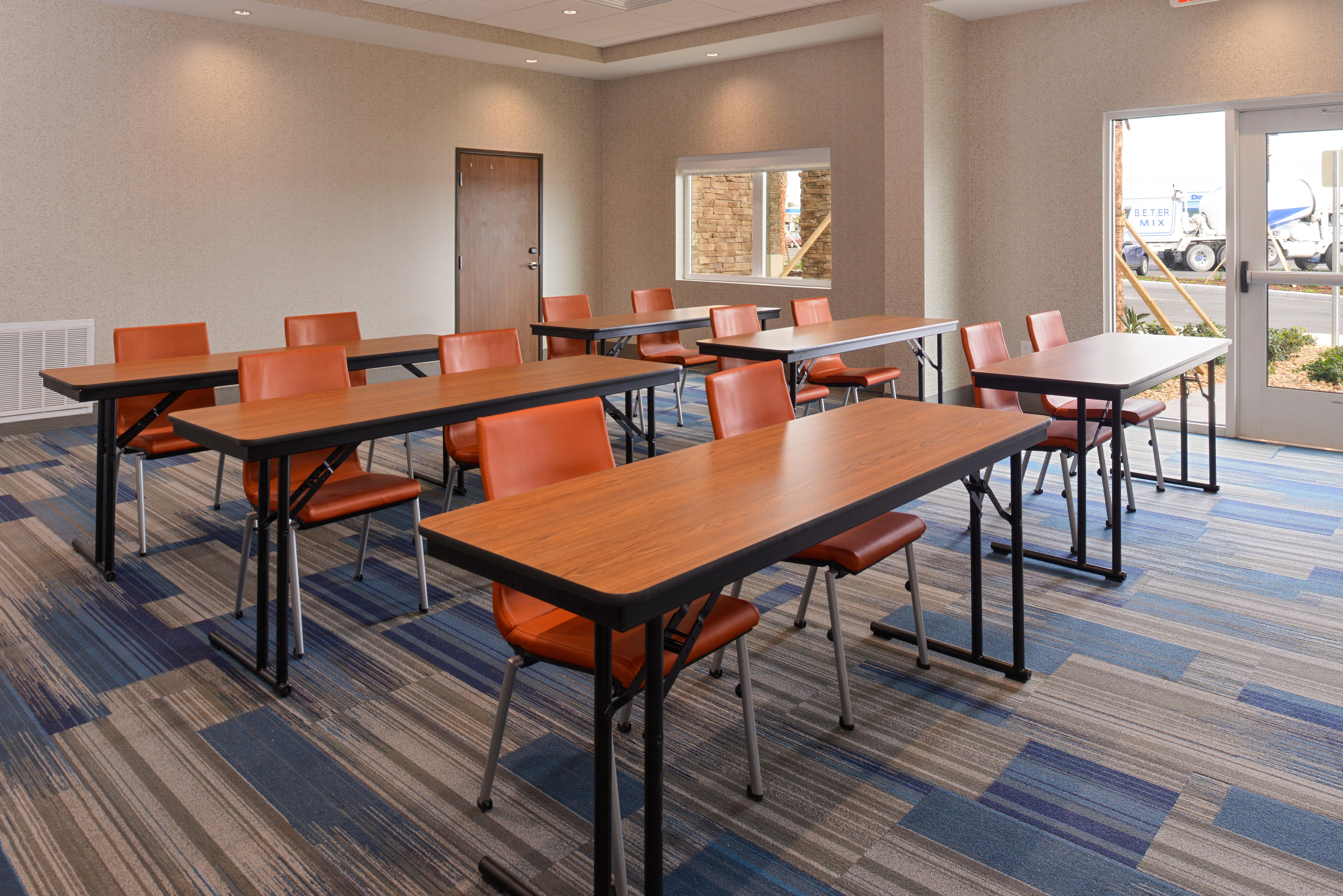 Holiday Inn Express & Suites Trinity By Ihg Eksteriør billede